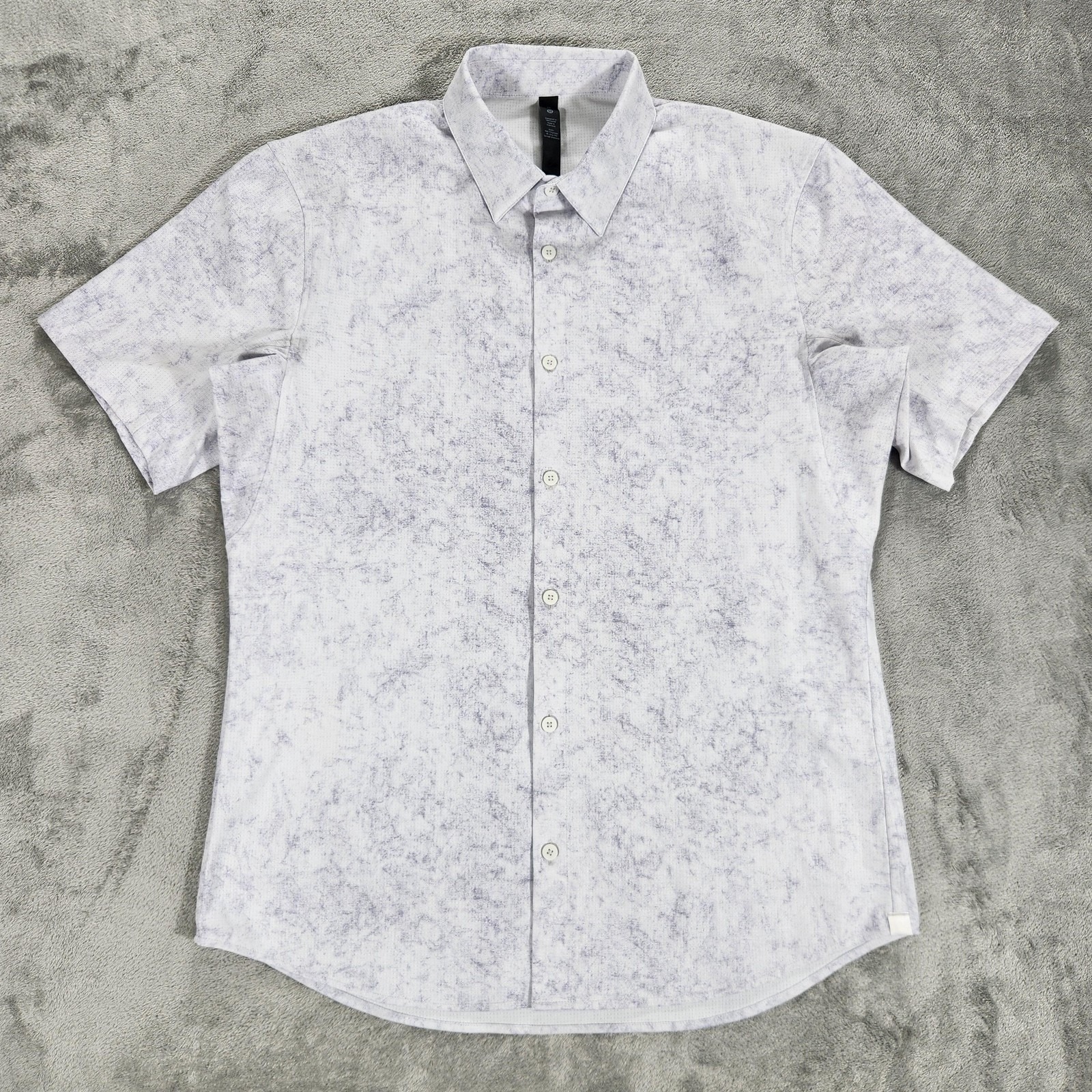 Lululemon Shirt Mens Medium Airing Easy White Gray Print Short Sleeve Button Up